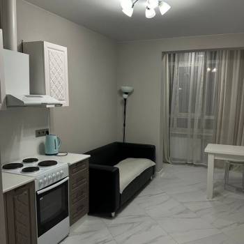 Сдается 1-комнатная квартира, 40 м²