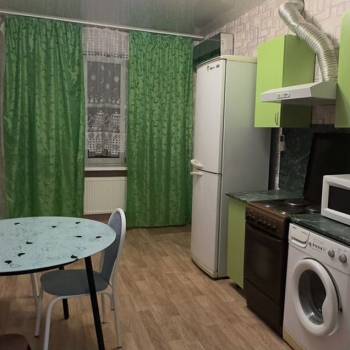 Сдается 1-комнатная квартира, 42 м²