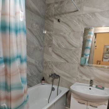 Сдается 1-комнатная квартира, 42 м²