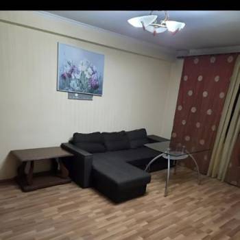Сдается 2-х комнатная квартира, 60 м²