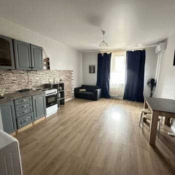 Сдается 2-х комнатная квартира, 63 м²