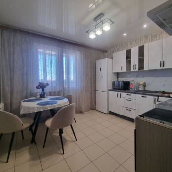 Сдается 2-х комнатная квартира, 65 м²