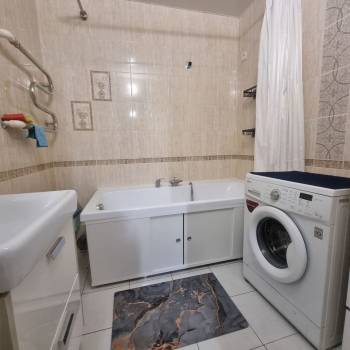 Сдается 2-х комнатная квартира, 65 м²