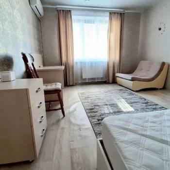 Сдается 1-комнатная квартира, 38 м²