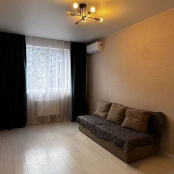 Сдается 1-комнатная квартира, 38 м²