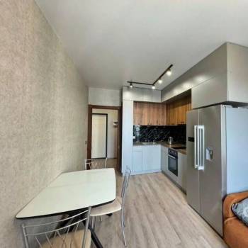 Продается 1-комнатная квартира, 38 м²