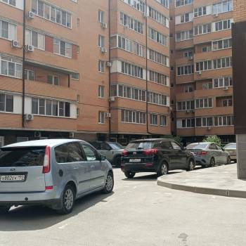 Сдается 1-комнатная квартира, 40 м²