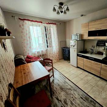 Сдается 1-комнатная квартира, 37 м²