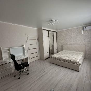 Сдается 2-х комнатная квартира, 70 м²