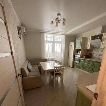 Сдается 2-х комнатная квартира, 70 м²