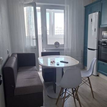 Сдается 2-х комнатная квартира, 60 м²