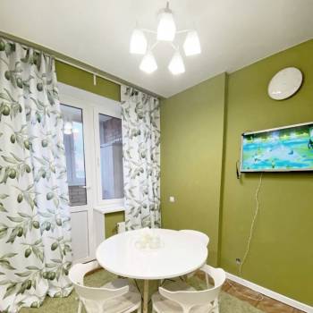 Сдается 1-комнатная квартира, 40 м²