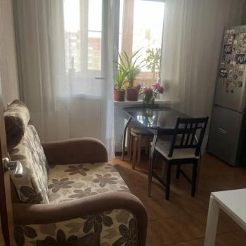 Продается 1-комнатная квартира, 42,5 м²