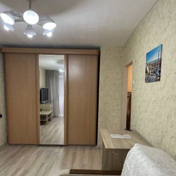 Сдается 1-комнатная квартира, 35 м²