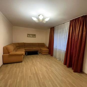 Сдается 2-х комнатная квартира, 72 м²