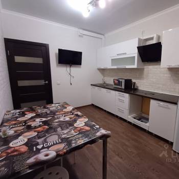 Сдается 1-комнатная квартира, 42 м²