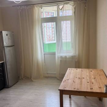 Сдается 1-комнатная квартира, 38 м²