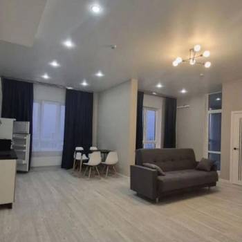Сдается 2-х комнатная квартира, 83 м²