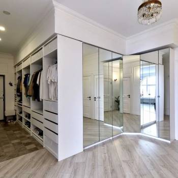 Продается 3-х комнатная квартира, 109 м²