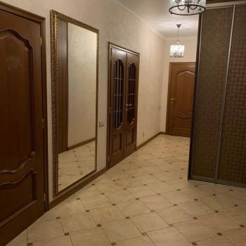 Сдается 2-х комнатная квартира, 78 м²