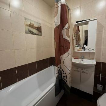 Продается 1-комнатная квартира, 45 м²