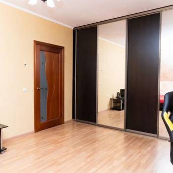 Сдается 1-комнатная квартира, 50 м²