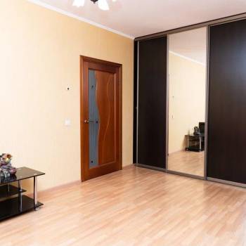 Сдается 1-комнатная квартира, 50 м²