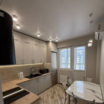 Сдается 1-комнатная квартира, 43 м²