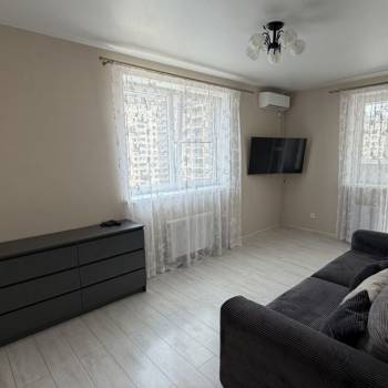 Сдается 2-х комнатная квартира, 64 м²