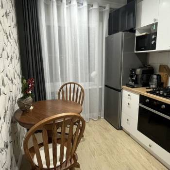 Продается 1-комнатная квартира, 35 м²