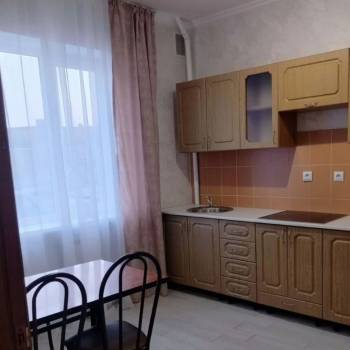 Сдается 1-комнатная квартира, 39 м²