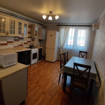 Продается 1-комнатная квартира, 45 м²