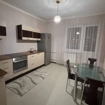 Продается 1-комнатная квартира, 46 м²