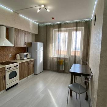 Сдается 1-комнатная квартира, 43 м²