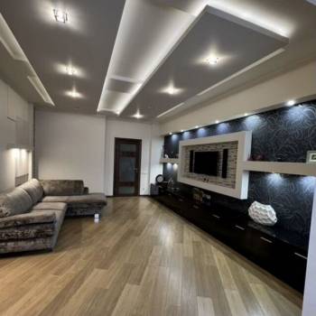 Продается 2-х комнатная квартира, 76 м²