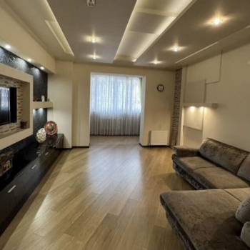 Продается 2-х комнатная квартира, 76 м²