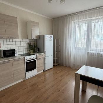 Сдается 1-комнатная квартира, 40 м²
