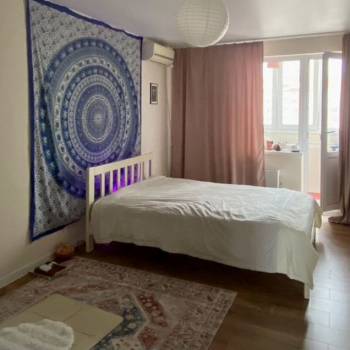 Сдается 1-комнатная квартира, 43 м²