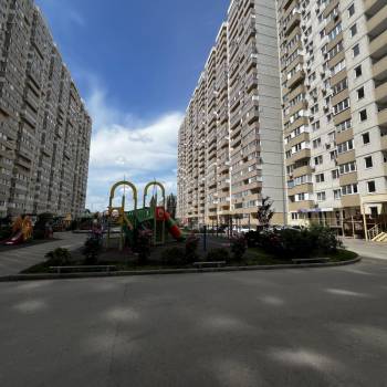 Сдается 1-комнатная квартира, 42 м²