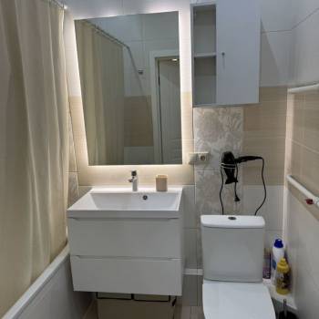 Сдается 1-комнатная квартира, 46,7 м²
