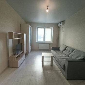 Сдается 1-комнатная квартира, 37 м²