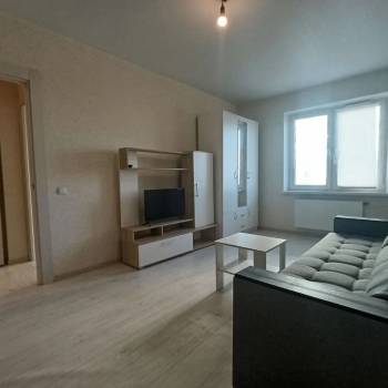Сдается 1-комнатная квартира, 37 м²