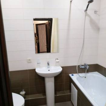 Сдается 1-комнатная квартира, 43 м²
