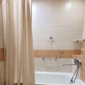 Продается 1-комнатная квартира, 44 м²