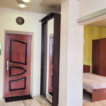 Продается 1-комнатная квартира, 44 м²