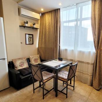 Продается 1-комнатная квартира, 44 м²