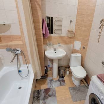 Продается 1-комнатная квартира, 44 м²