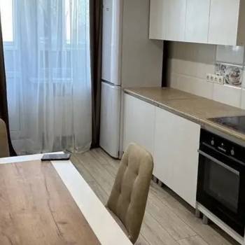 Сдается 2-х комнатная квартира, 64 м²