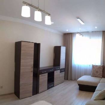 Сдается 1-комнатная квартира, 46 м²