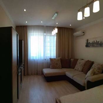 Сдается 1-комнатная квартира, 46 м²
